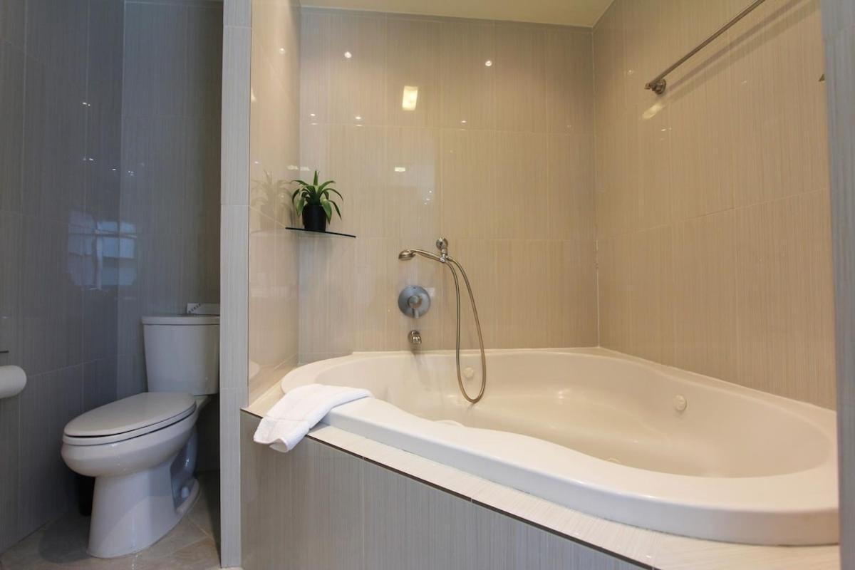 Apartment Llc1236 - Lakeside Landing *