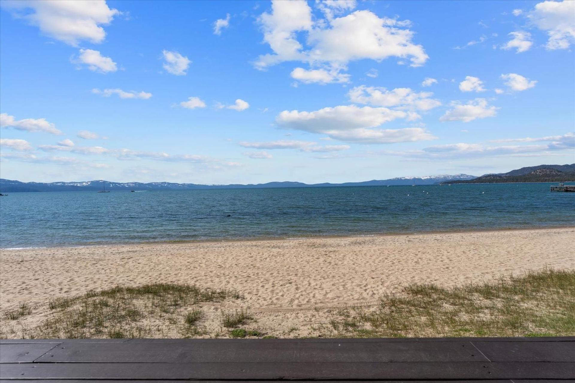 Llc1236 - Lakeside Landing